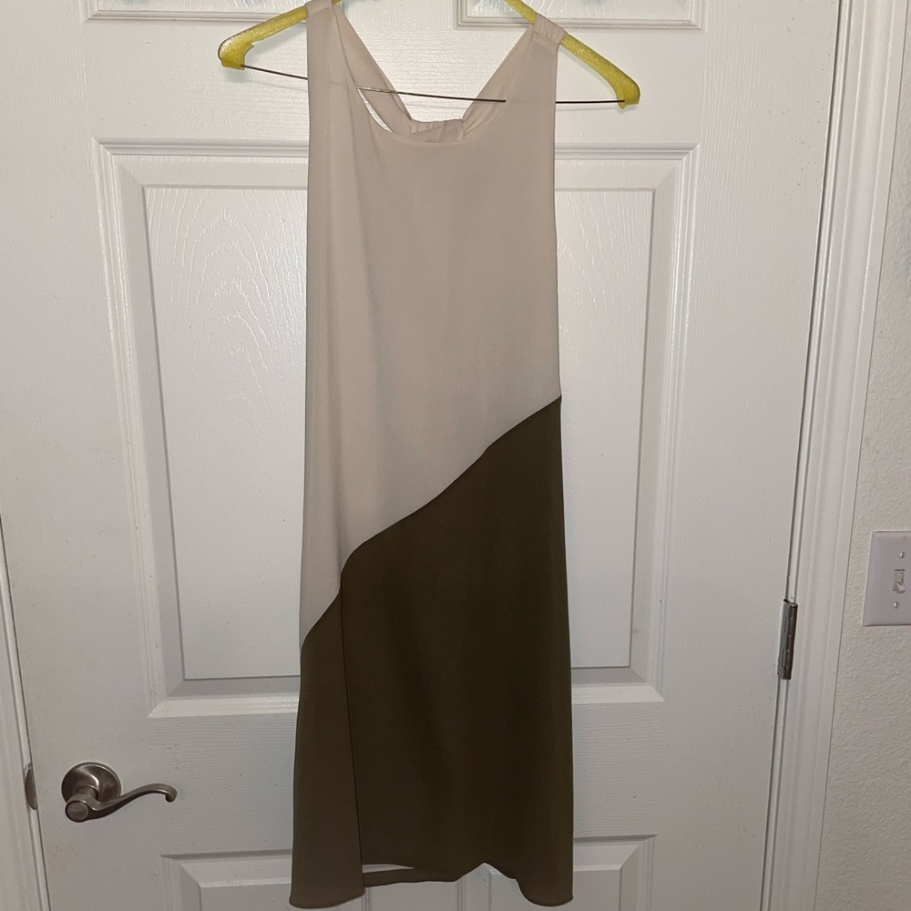 Size Small Alicia and Olivia Dress